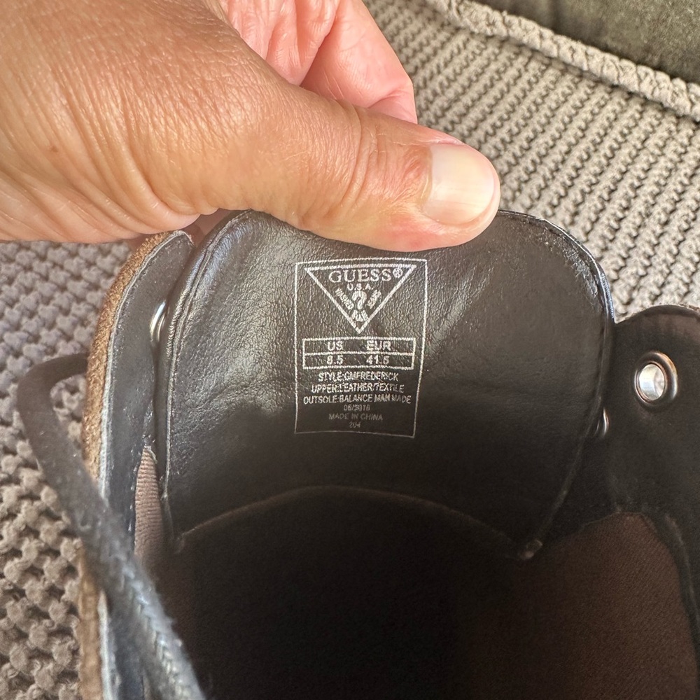 Guess Boots - Picture 8 of 8